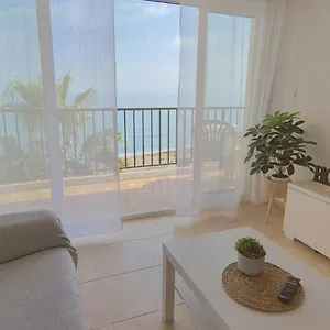 Piso Con Piscina Frente A La Playa En Fuengirola